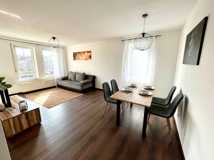 Am Puls Der Stadt, Inkl Tg-stellplatz & Balkon Apartment *