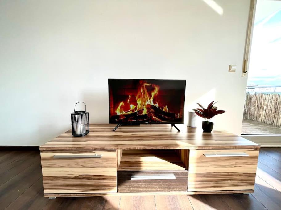 Apartment Am Puls Der Stadt, Inkl Tg-stellplatz & Balkon