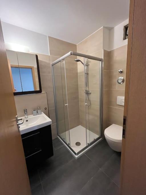 Apartment Am Puls Der Stadt, Inkl Tg-stellplatz & Balkon *